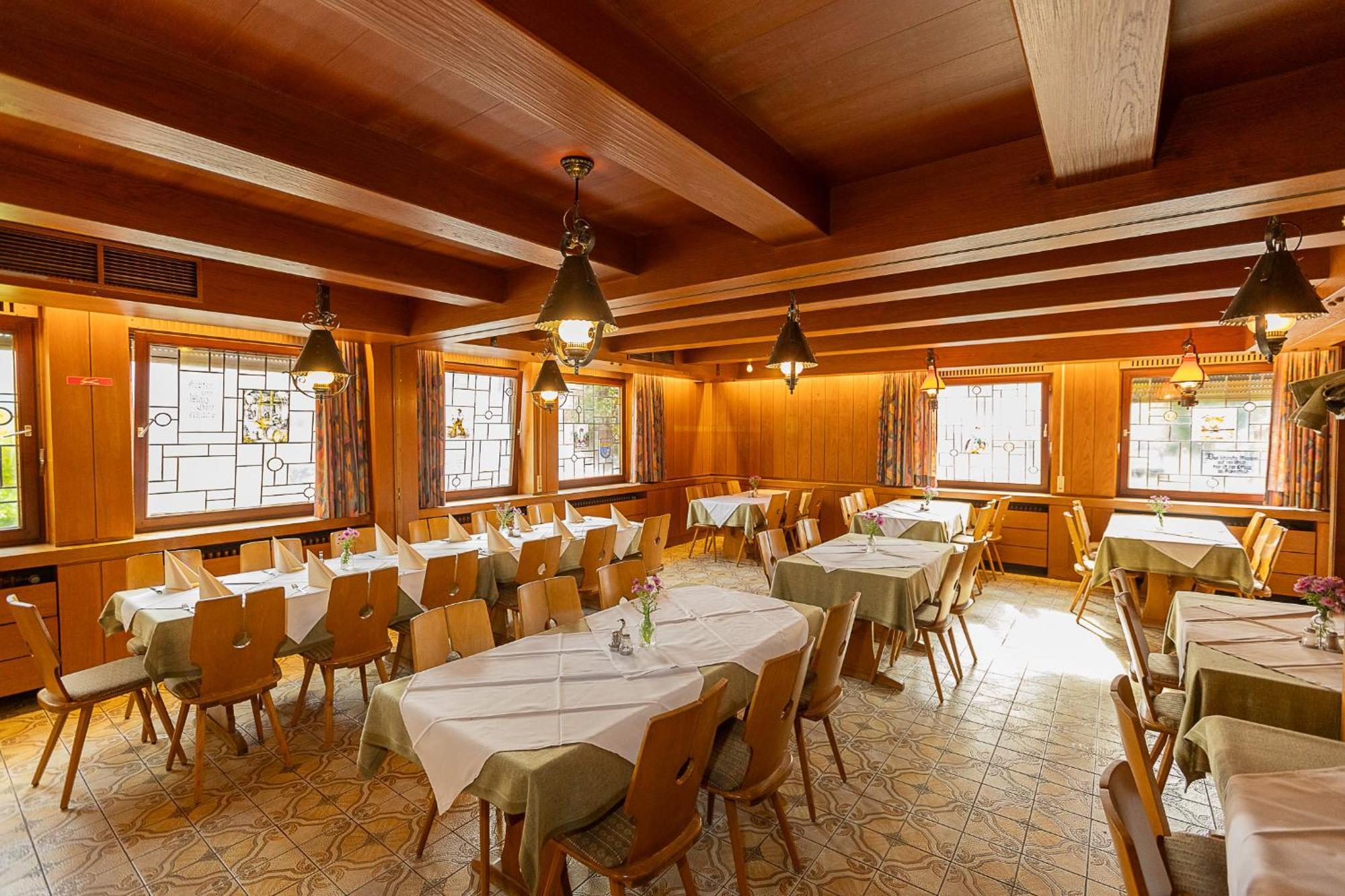 Gasthof Rose Ройтлинген Екстериор снимка